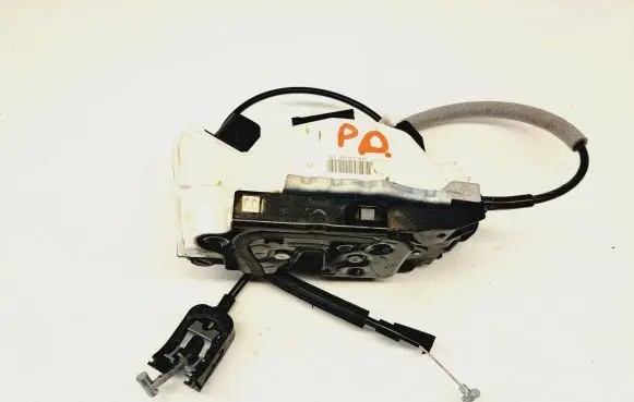 Skoda Fabia Mk2 (5J) Front door lock 5N1837016C