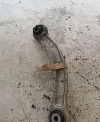 Volkswagen Touareg I Rear control arm 7L0505375A