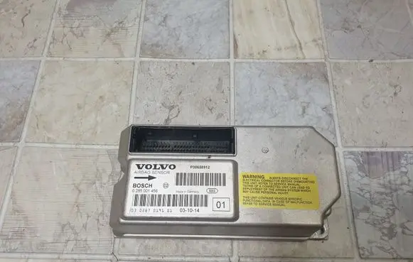 Volvo V70 Airbag control unit/module 0285001456