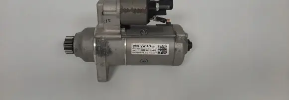 Volkswagen Golf VII Starter motor 02M911024S