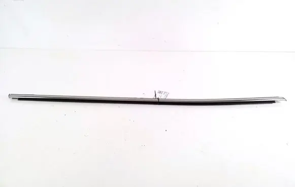 Volkswagen PASSAT B9 Front door glass trim molding 3J0837476B