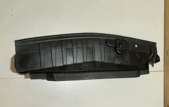 Ford Mustang VI Intercooler air guide/duct channel JR3B8N036AB