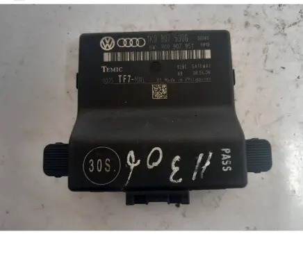 Audi A3 S3 A3 Sportback 8P Gateway control module 1K0907530G 1K0907951