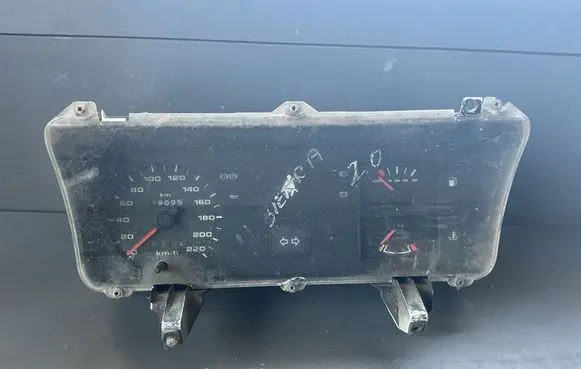 Speedometer (instrument cluster)