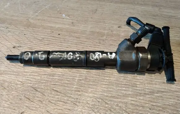 Mercedes-Benz A W169 Fuel injector
