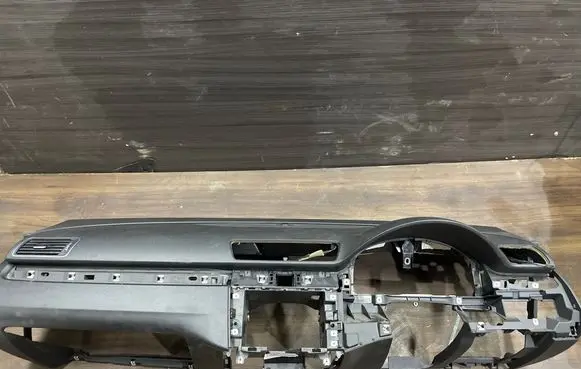 Volkswagen PASSAT CC Dashboard 3C2857003 T0024011