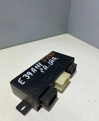 BMW 5 E39 Door control unit/module 8377601 61358377601 689667