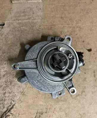 Audi Q5 SQ5 Vacuum pump 06H145100L 06H145100
