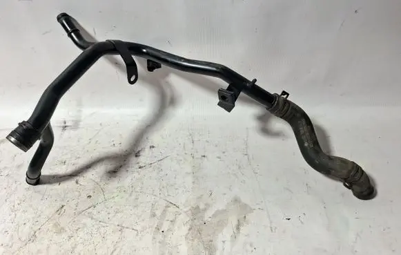 Engine coolant pipe/hose