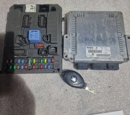 Peugeot 807 Engine ECU kit and lock set 0281011779 9640938180 9659520280