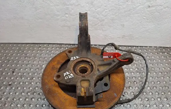 Renault Clio IV Front wheel hub spindle knuckle 400145894R S25056029