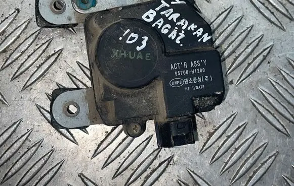 Hyundai Terracan Central locking motor 95700H1200