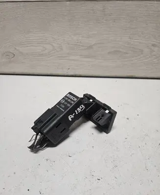 Audi A3 S3 A3 Sportback 8P Glow plug pre-heat relay 038907281D