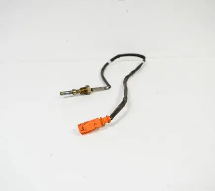 Volkswagen Golf VII Oil temperature sensor 04L906088B