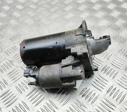 BMW 1 F20 F21 Starter motor 7638192