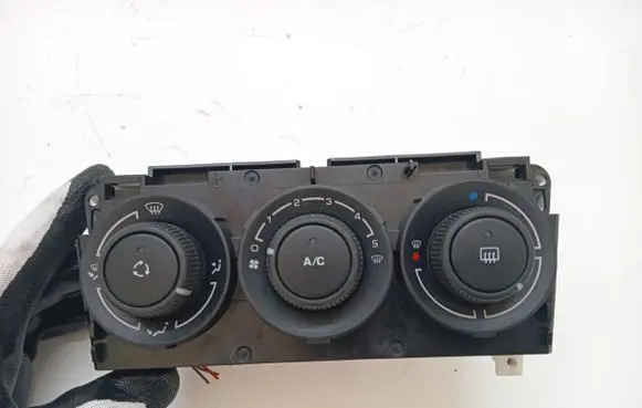 Peugeot 308 Air conditioning (A/C) switch T10000220K