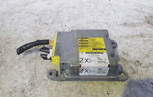 Toyota Avensis T250 Airbag control unit/module 8917005220