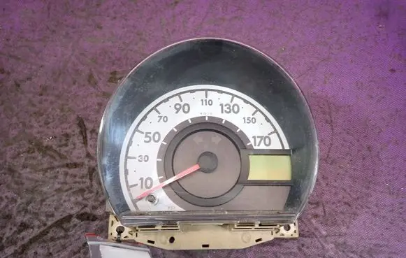 Toyota Aygo AB10 Speedometer (instrument cluster) 838000H010C