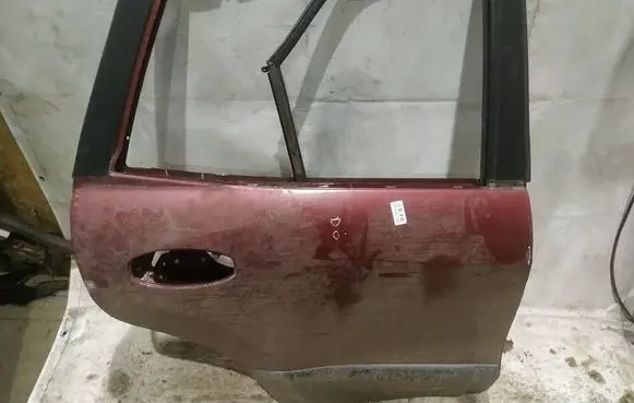 Hyundai Santa Fe Rear door RAUDONOS
