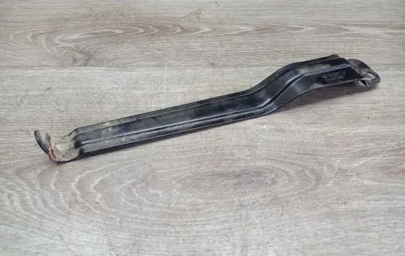 Volvo S60 Battery bracket 30667262