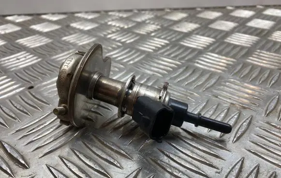 Ford Focus AdBlue injector KV615J281AB