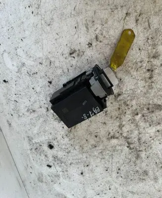 Volkswagen PASSAT B7 Ignition lock 3c0905843ad