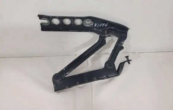 Skoda Fabia Mk2 (5J) Engine bonnet/hood hinges 5J0823302