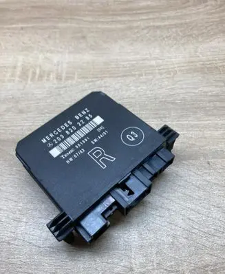 Mercedes-Benz C W203 Door control unit/module 2038202285