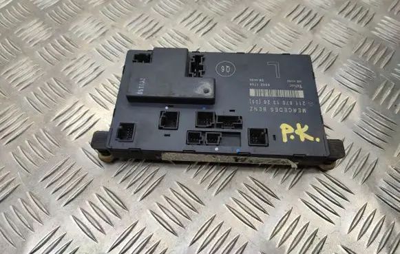 Mercedes-Benz E W211 Door control unit/module 2118701326