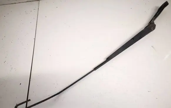 Skoda Octavia Mk1 (1U) Front wiper blade arm 1u1955409