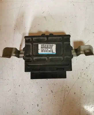 Mitsubishi Pajero ABS control unit/module Mr400420