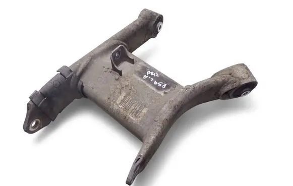 BMW 5 E39 Rear control arm 541187456 5411874561