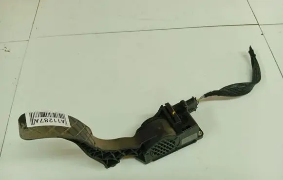Skoda Fabia Mk2 (5J) Accelerator throttle pedal 0280755055