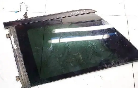Mercedes-Benz GL X164 Rear side window m2l5as3dot376