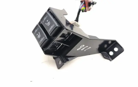 Nissan Leaf II (ZE1) Seat heating switch 240N75SH0A 114526
