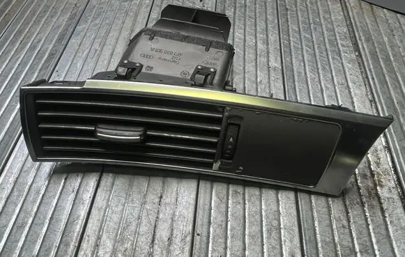 Audi A6 S6 C6 4F Dashboard side air vent grill/cover trim 4F1820901A
