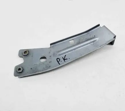 Fender mounting bracket