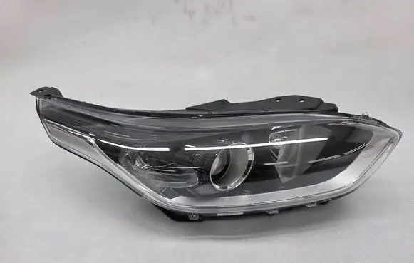 KIA Ceed Headlight/headlamp 92102J7050