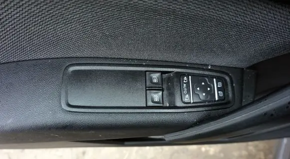 Renault Kangoo III Quarter vent window switch 