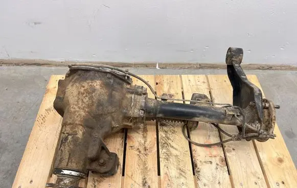 Mitsubishi L200 Front differential 3917
