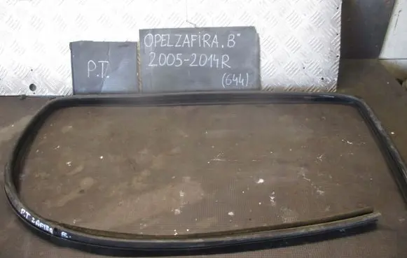 Opel Zafira B Rubber seal loading door 