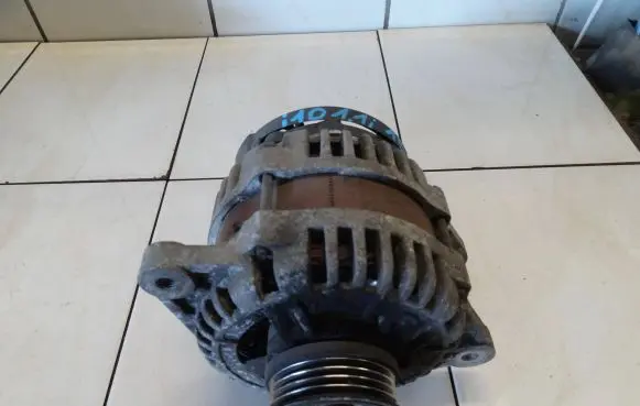 Hyundai i10 Generator/alternator 3730002570 0124220008 GCM214V3370A