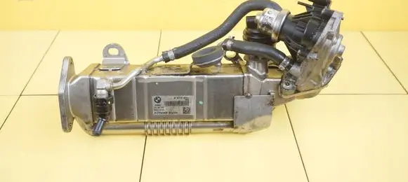 Toyota Avensis T270 EGR valve cooler 8573897 29SP8