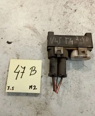 Volkswagen Transporter - Caravelle T4 Coolant fan relay 701919506