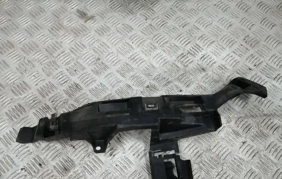 Citroen DS5 Front bumper mounting bracket 9673292180 2007358