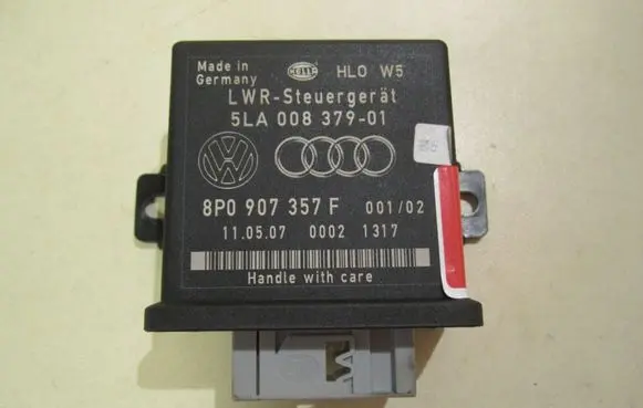 Audi A4 S4 B7 8E 8H Light module LCM 8P0907357F