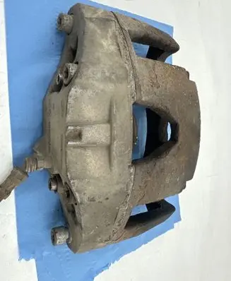 Volvo XC90 Front brake caliper 30657307