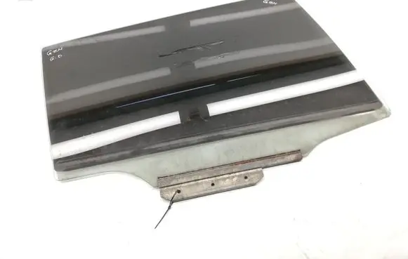 Toyota Verso-S Rear door window glass 