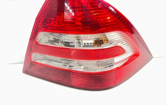 Mercedes-Benz C W203 Rear/tail lights 2038202064