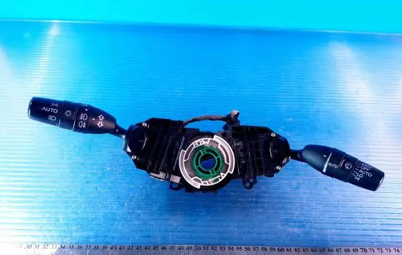 Honda Civic Wiper turn signal indicator stalk/switch 35250 E221M1